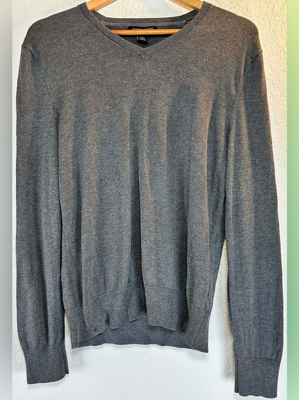 Banana Republic Luxury Blend Men's Classic V-Neck Sweater in Charcoal Gray